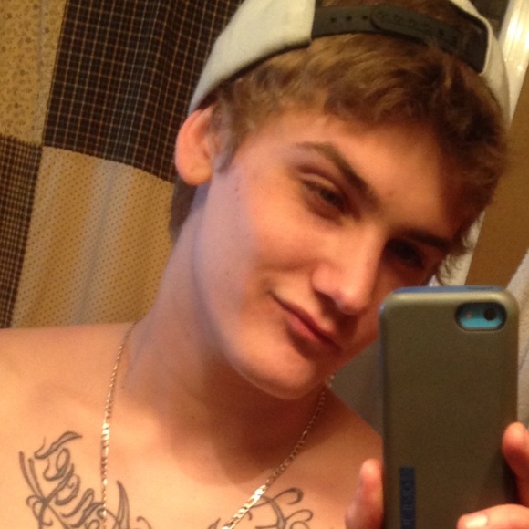 Profile Picture of Jacob Greco king (@majik412) on Poshmark