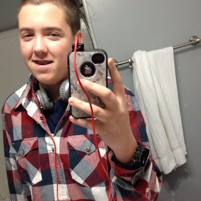 Profile Photo of Michael Kelson (@mjkcelticsboy34) on Twitter