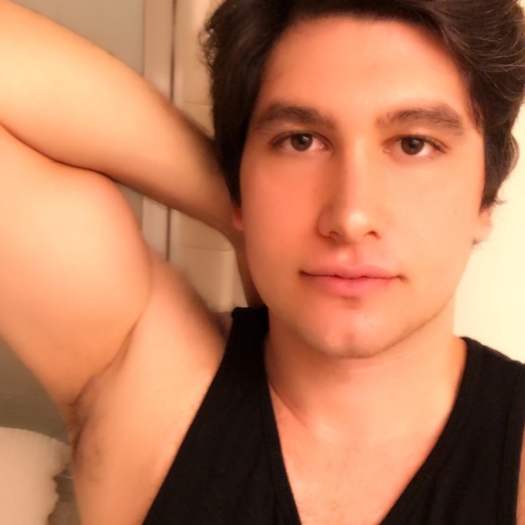 Profile Picture of Bijan Bonakdar (@bijanbonakdar) on Poshmark