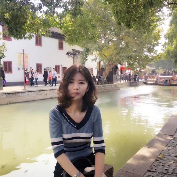 Profile Picture of Meili Sheng (@meilisheng2016) on Poshmark