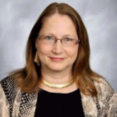 Profile Picture of Cindy James (@cjames_323) on Twitter