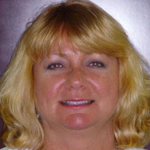 Profile Picture of Cathy Cranfield (@chickie501) on Poshmark