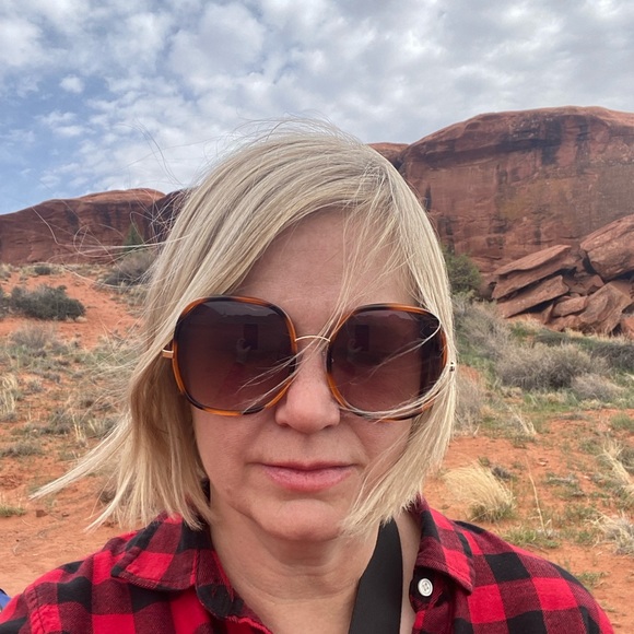 Profile Picture of Erika Douglas (@erikadougla) on Poshmark