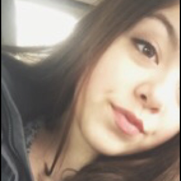 Profile Picture of Maria Silva (@xmariasilvax) on Poshmark