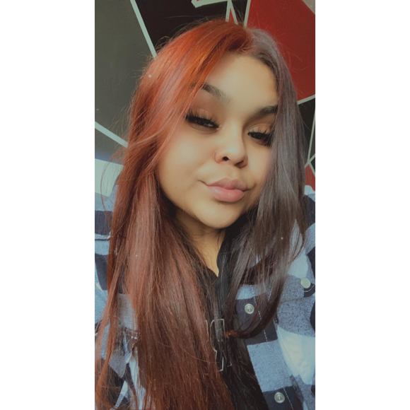 Profile Picture of Star Berlinskaya (@starberlinskaya) on Poshmark