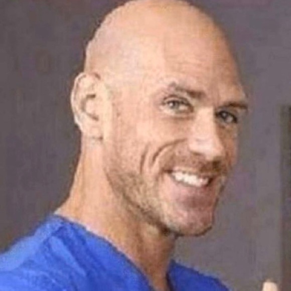 Profile Picture of Jesse Santiago (@jesse_974) on Poshmark