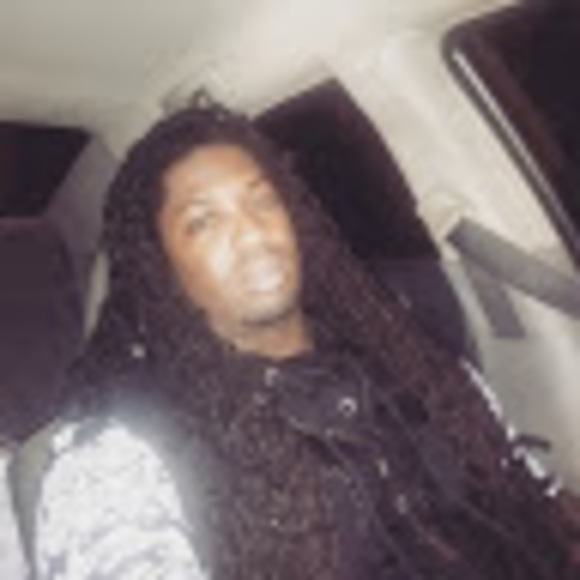 Profile Picture of Big Ron (@ronavanj) on Poshmark