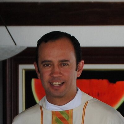 Profile Picture of P. Carlos Luján, LC (@@lujansaenz) on Twitter