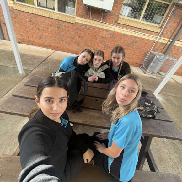 Profile Picture of Jasmine Bewicke (@jasminebewicke) on Poshmark