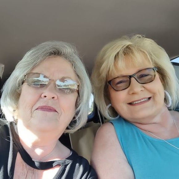 Profile Picture of Sue Finger (@suefinger54) on Poshmark