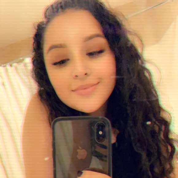 Profile Picture of Ilse Martinez (@cassandraaa_m) on Poshmark