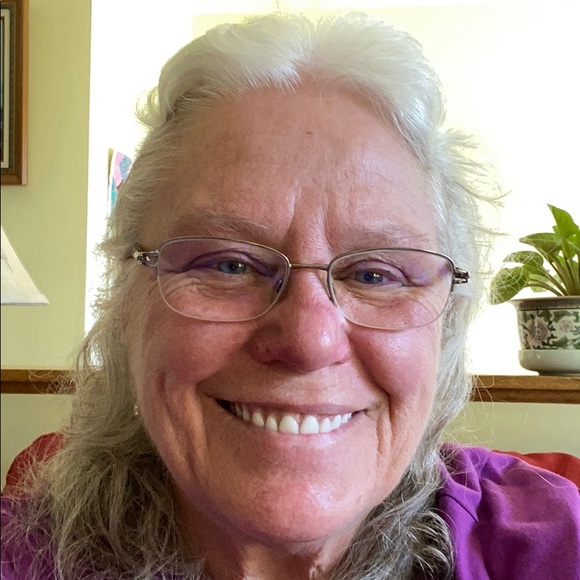 Doreen Garrod - Poshmark Profile Picture of Doreen Garrod (@doreen4852) on Poshmark