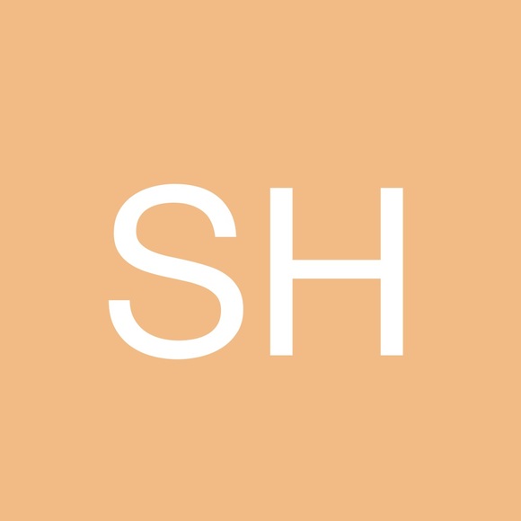 Profile Picture of Stesha Heselius-mashinchi (@steshakhm) on Poshmark