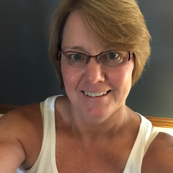 Profile Picture of Cindy Gramley (@cindalou65) on Poshmark