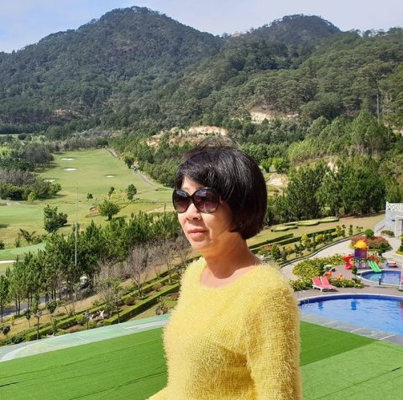 Profile Picture of Thi lieu Nguyen (@luluromy11) on Poshmark