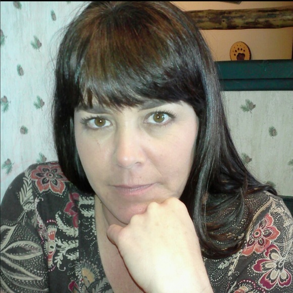 Profile Picture of Donna Scruggs (@scruggs546) on Poshmark