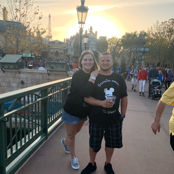 Profile Picture of Amanda Lokay (@amandalokay) on Poshmark