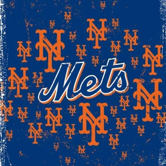 Hillary Garcia ramirez - Poshmark Profile Picture of Hillary Garcia ramirez (@desmadres509) on Poshmark