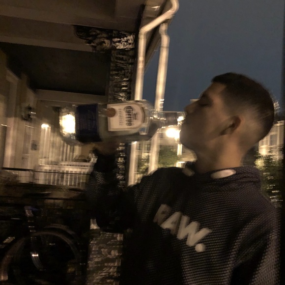 Profile Picture of Chris Arias (@chrisarias67) on Poshmark