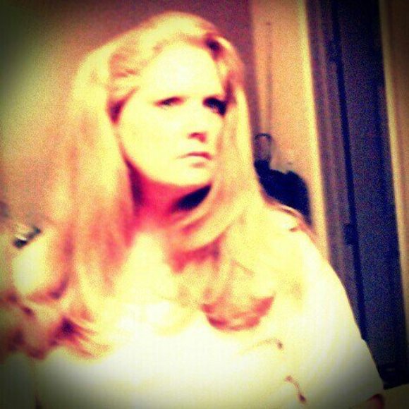 Profile Picture of Tammy Bice (@wgatap4m) on Poshmark