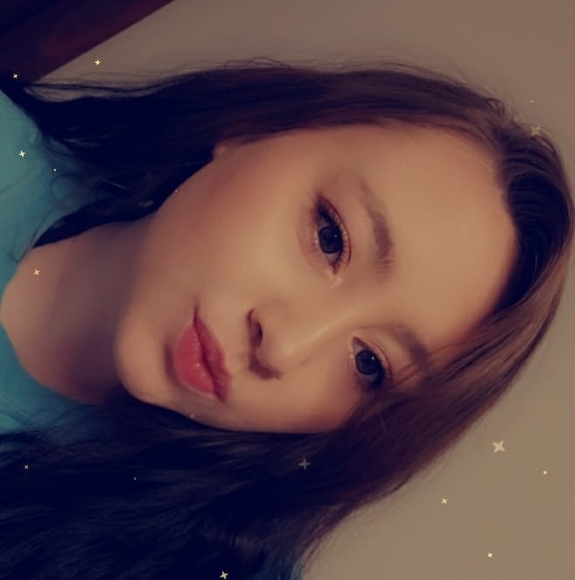 Profile Picture of Cynthia Auxt (@cynthia636) on Poshmark