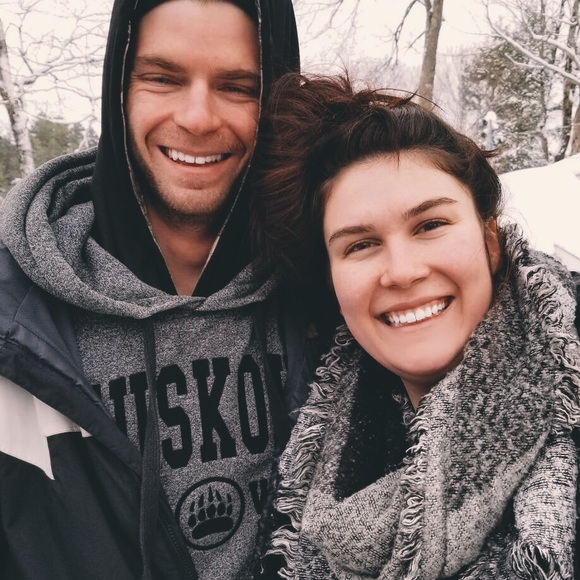 Profile Picture of Jenna Corry (@jennacorry) on Poshmark