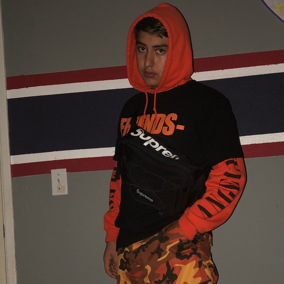 Profile Picture of Alex Tamayo (@paradi18) on Poshmark