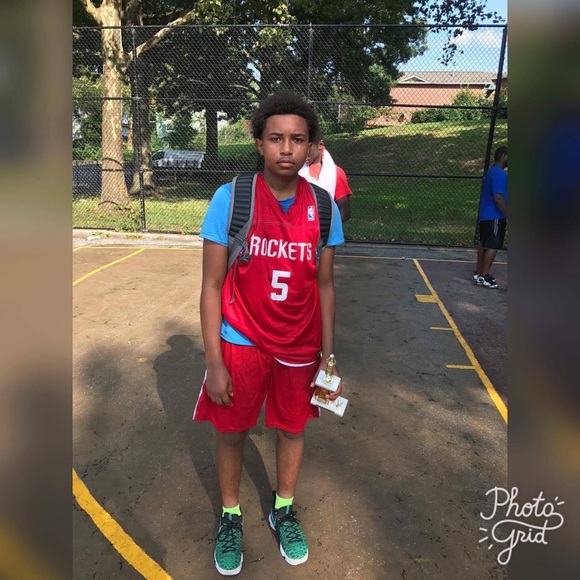 Profile Picture of Jason Herb (@jherb150) on Poshmark