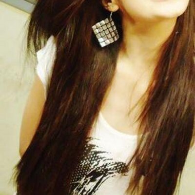 Profile Picture of Aisha Farooq (@DadsAisha) on Twitter