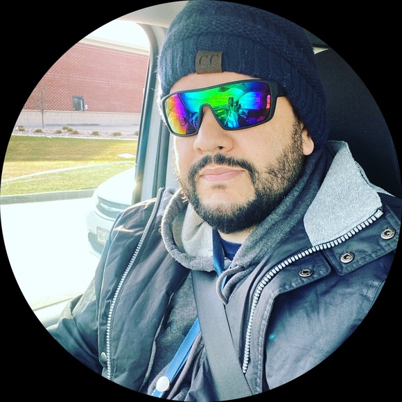 Profile Picture of Omar Manzano (@celote83) on Poshmark