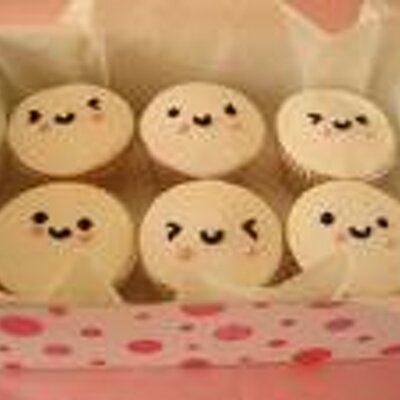 Profile Picture of Megan Lafferty (@NeonCrisps) on Twitter