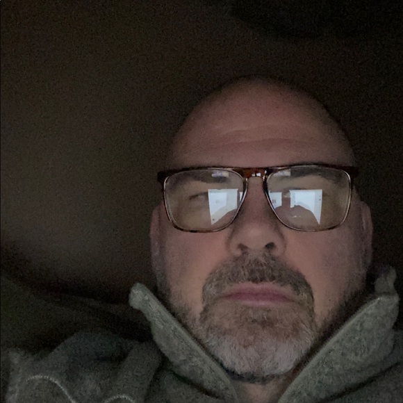 Profile Picture of Jerry Walling (@jerrywalling) on Poshmark