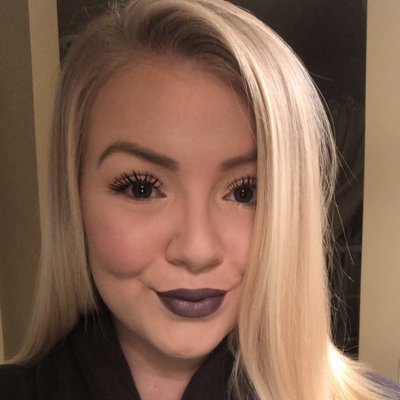 Profile Picture of Meredith Campbell (@merechewyyy) on Twitter