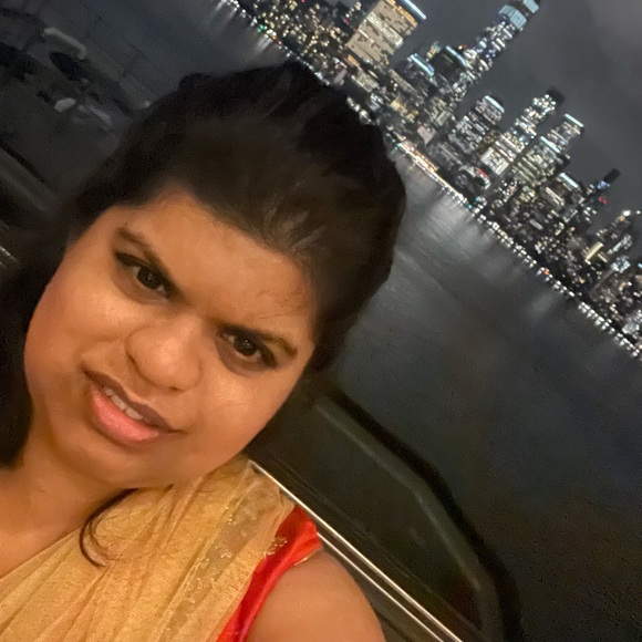 Profile Picture of Sajani Patel (@patelsaj1990) on Poshmark