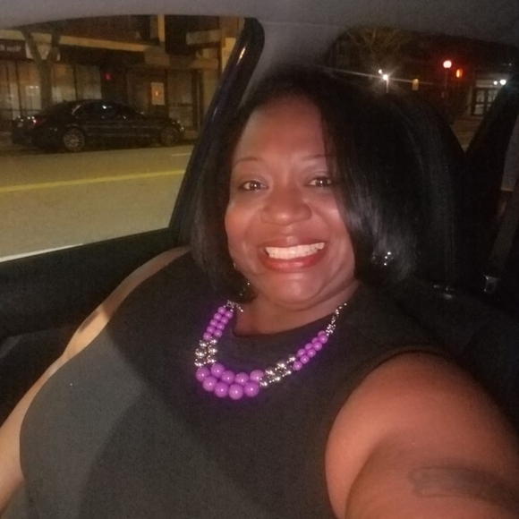 Profile Picture of A. vanessa Rocque (@vrocvacations) on Poshmark