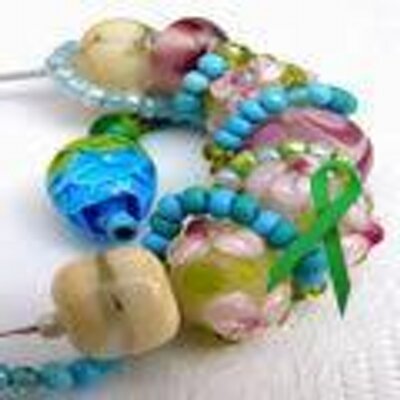 Profile Picture of Amber Hayes (@AllBeadShows) on Twitter