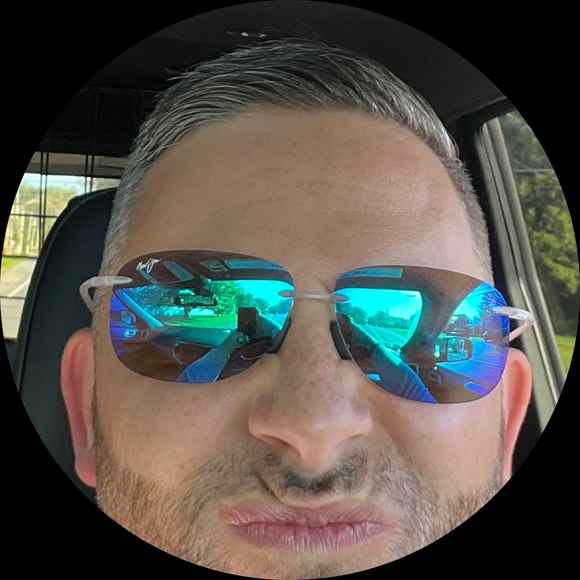 Profile Picture of Jon Galuppo (@emplem) on Poshmark