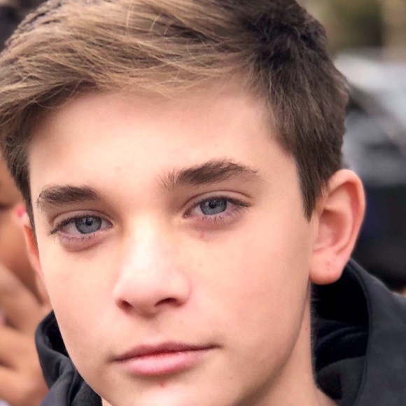 Profile Picture of Andrew Teitelbaum (@andrewtbaum09) on Poshmark