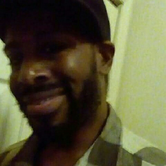 Profile Picture of David Lovell (@pole1985) on Poshmark