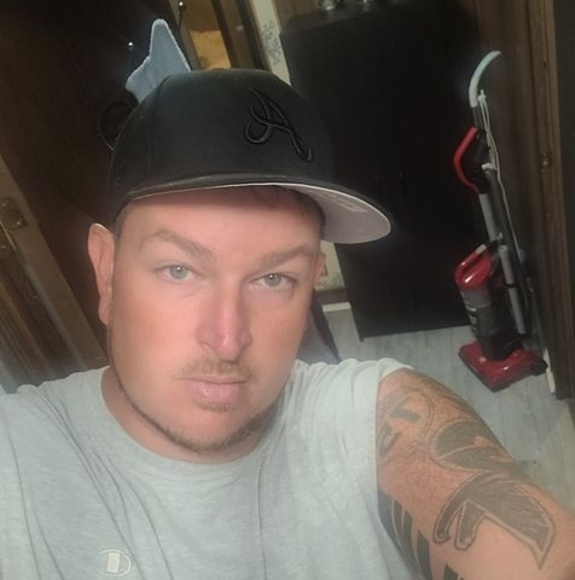 Profile Picture of Stephen Barnett (@stevo1023) on Poshmark