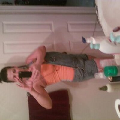 Profile Picture of Theresa  Huston (@karma1868) on Twitter