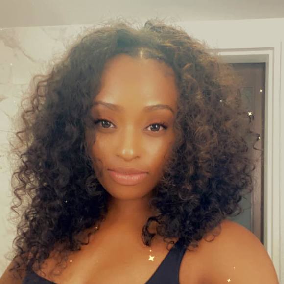 Simone Gordon - Poshmark Profile Picture of Simone Gordon (@smngrds2) on Poshmark