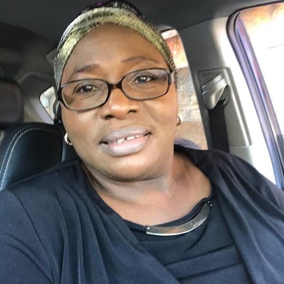 Profile Picture of Fatimo Onikoyi (@tinu2308) on Poshmark