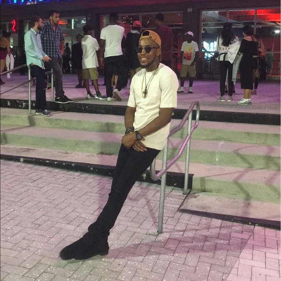 Profile Picture of Kyle Shivers (@k_shiv) on Poshmark