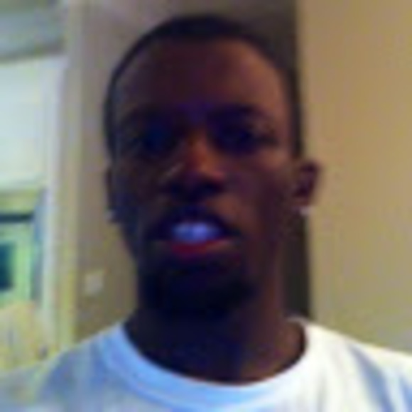 Profile Picture of Antonio Banks (@antoniobanks9) on Poshmark