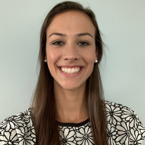 Julia Delgatti - Poshmark Profile Picture of Julia Delgatti (@julia_delgatti) on Poshmark