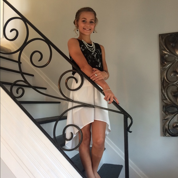 Profile Picture of Emma Rolston (@emma_rolston) on Poshmark