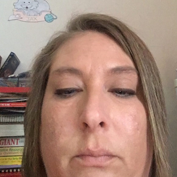 Profile Picture of Tina Lawrence (@tinakaydoss) on Poshmark