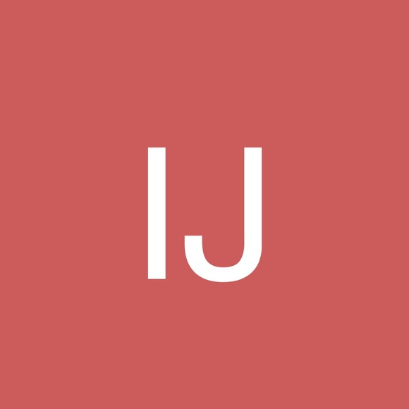 Profile Picture of Ivy Jacobs (@ivycjacobs) on Poshmark