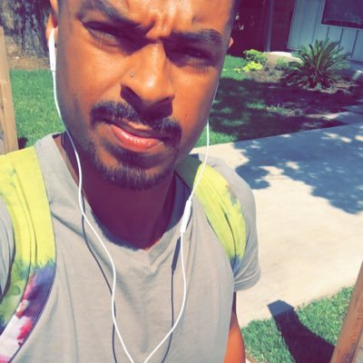 Profile Picture of Neal•4•the•king (@vance_neal) on Twitter